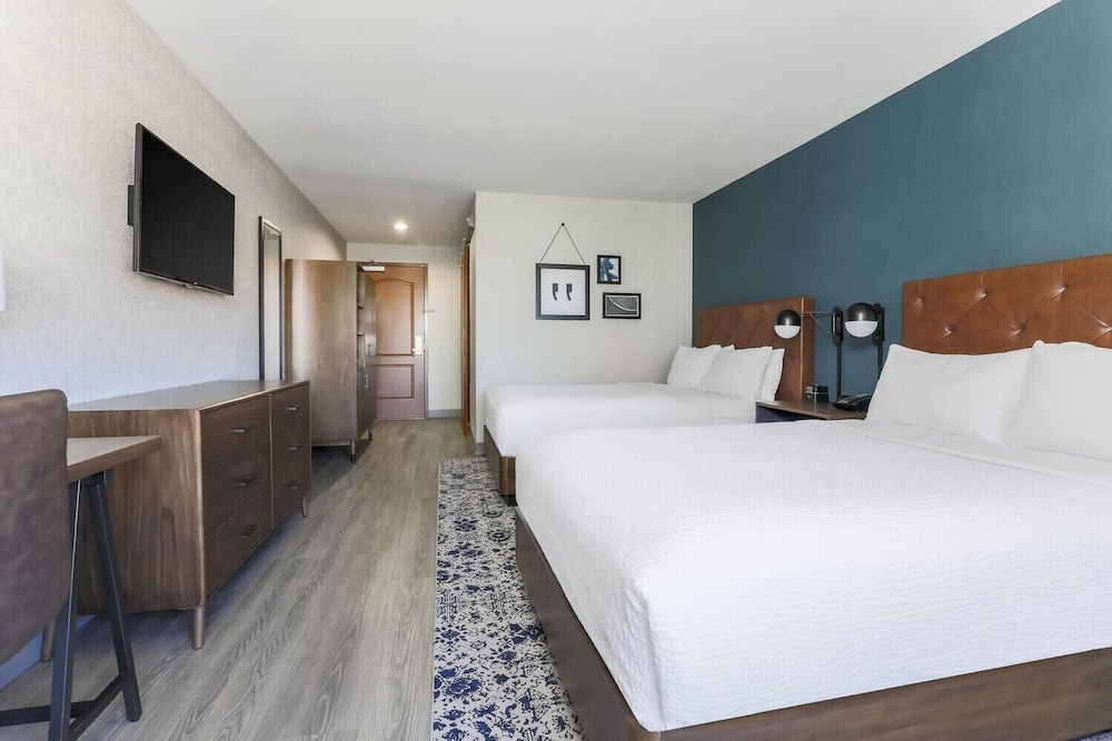 غرفة تقليدية بسريرين مزدوجين، Four Points by Sheraton Ontario-Rancho Cucamonga 3/9