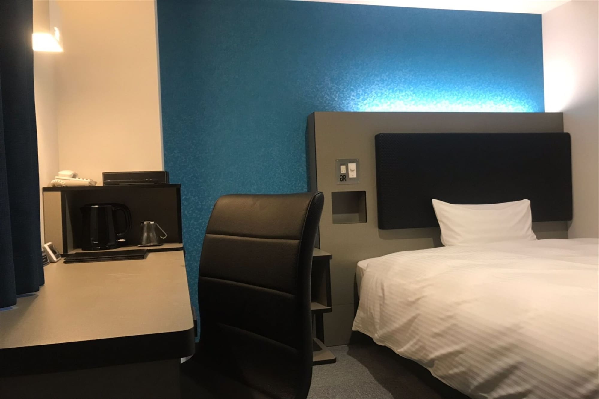 ROOM, SINGLE, DOUBLE BED