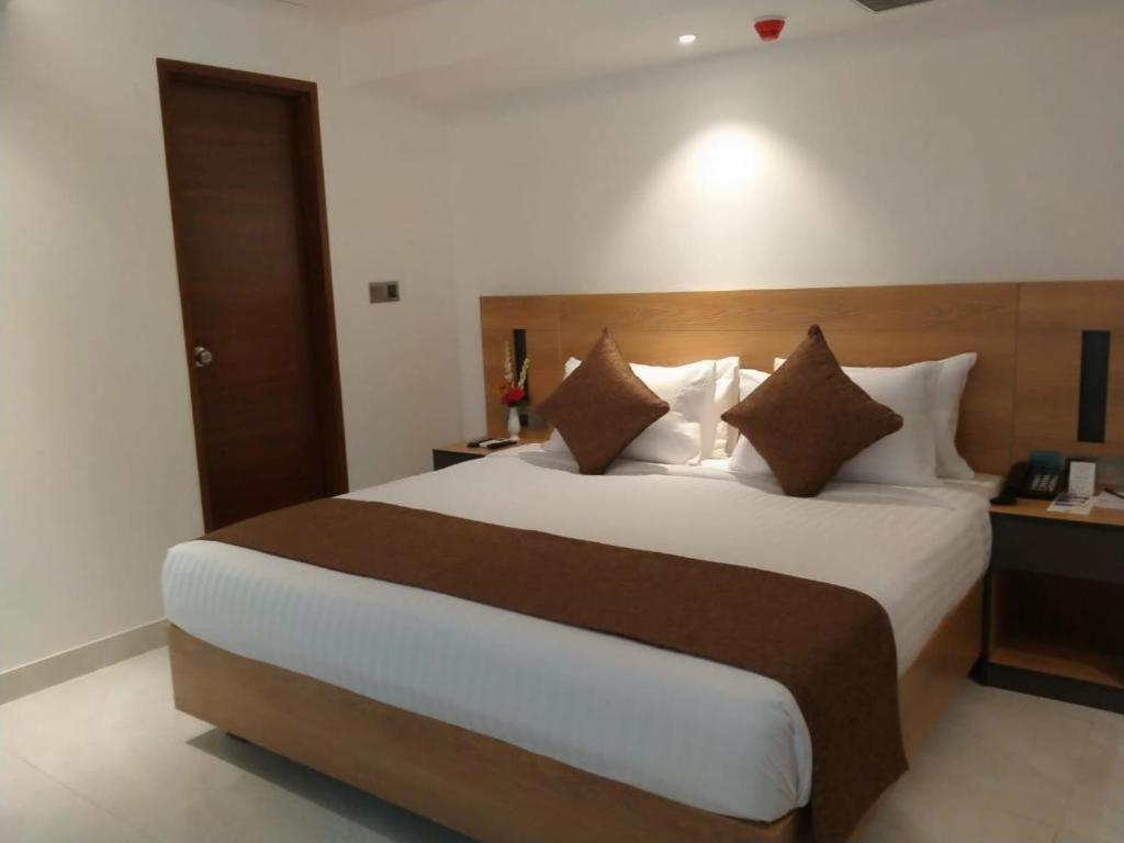 Hotel X Rajshahi 15/45