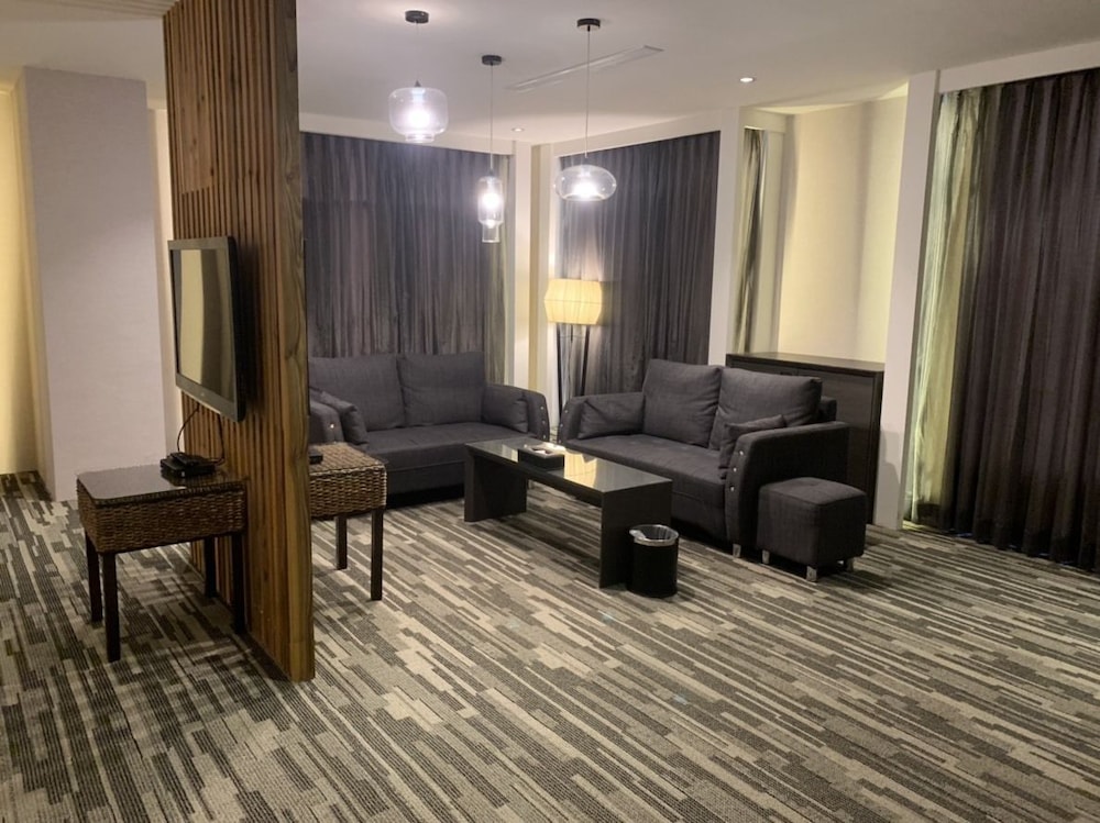 Ali Mountain Oriental Pearl International Hotel 28/41
