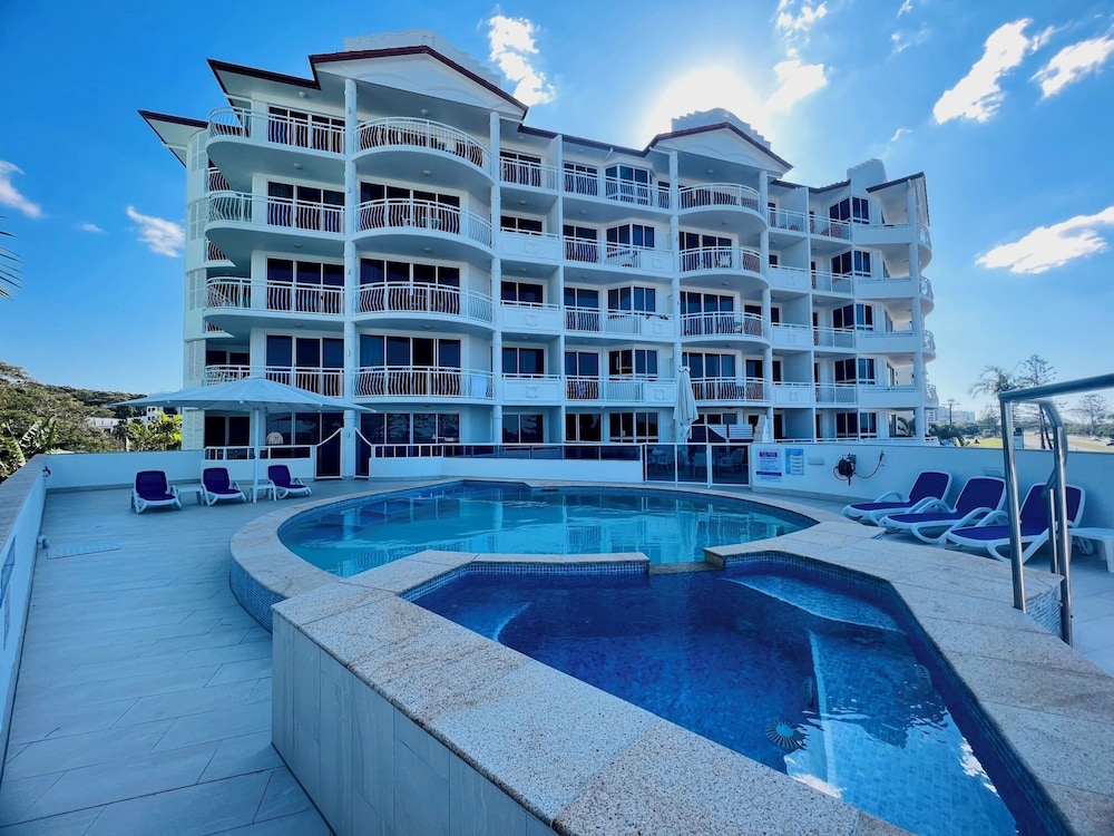 AQUARIUS RESORT 3/82