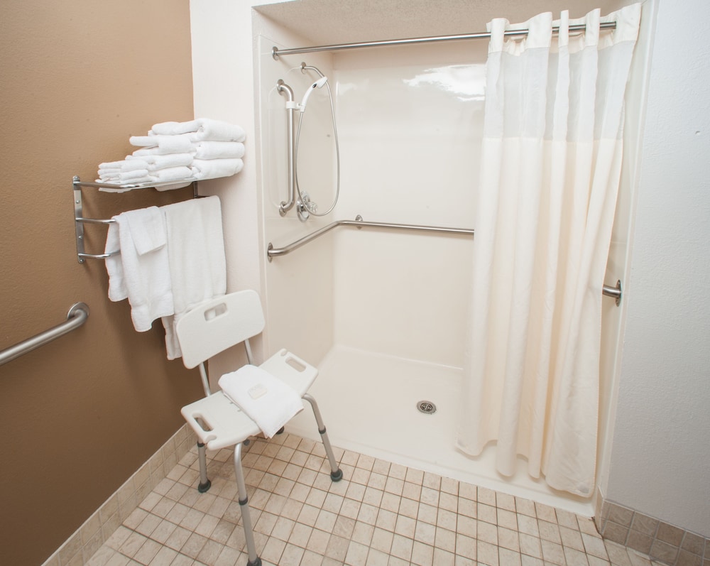 Northfield Inn Suites Conference Center 62/63