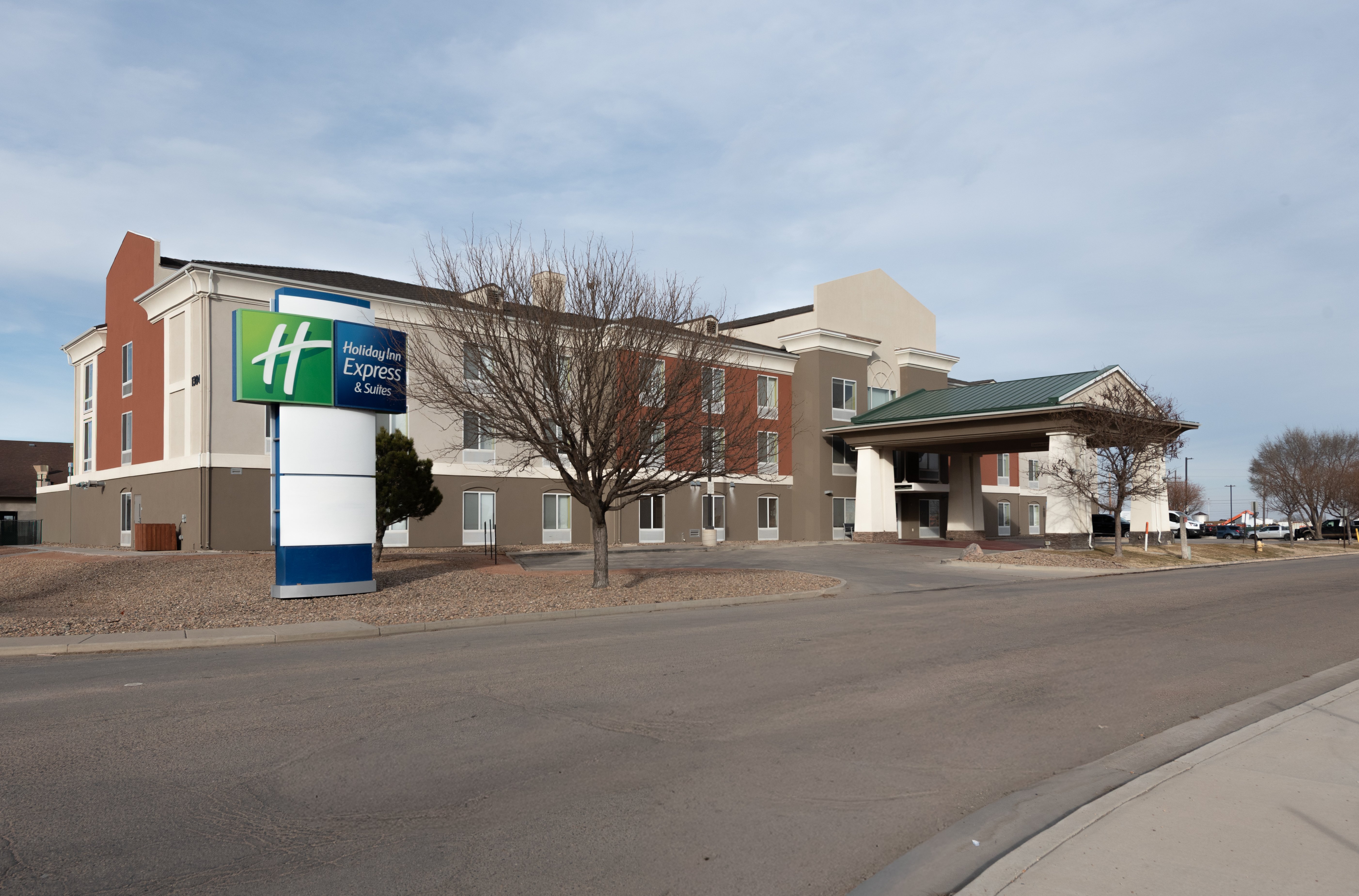 Holiday Inn Express Hotel & Suites Lamar 74/78