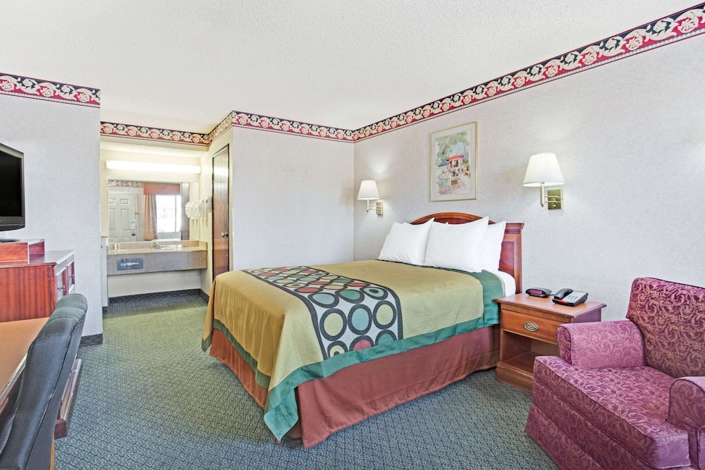 Super 8 By Wyndham Tucson Downtown Convention Center 6/22