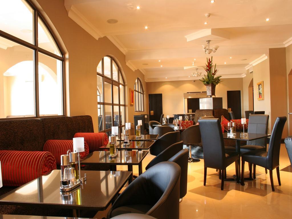 Velmore - Hotel, Banquet & Conference Estate 32/37