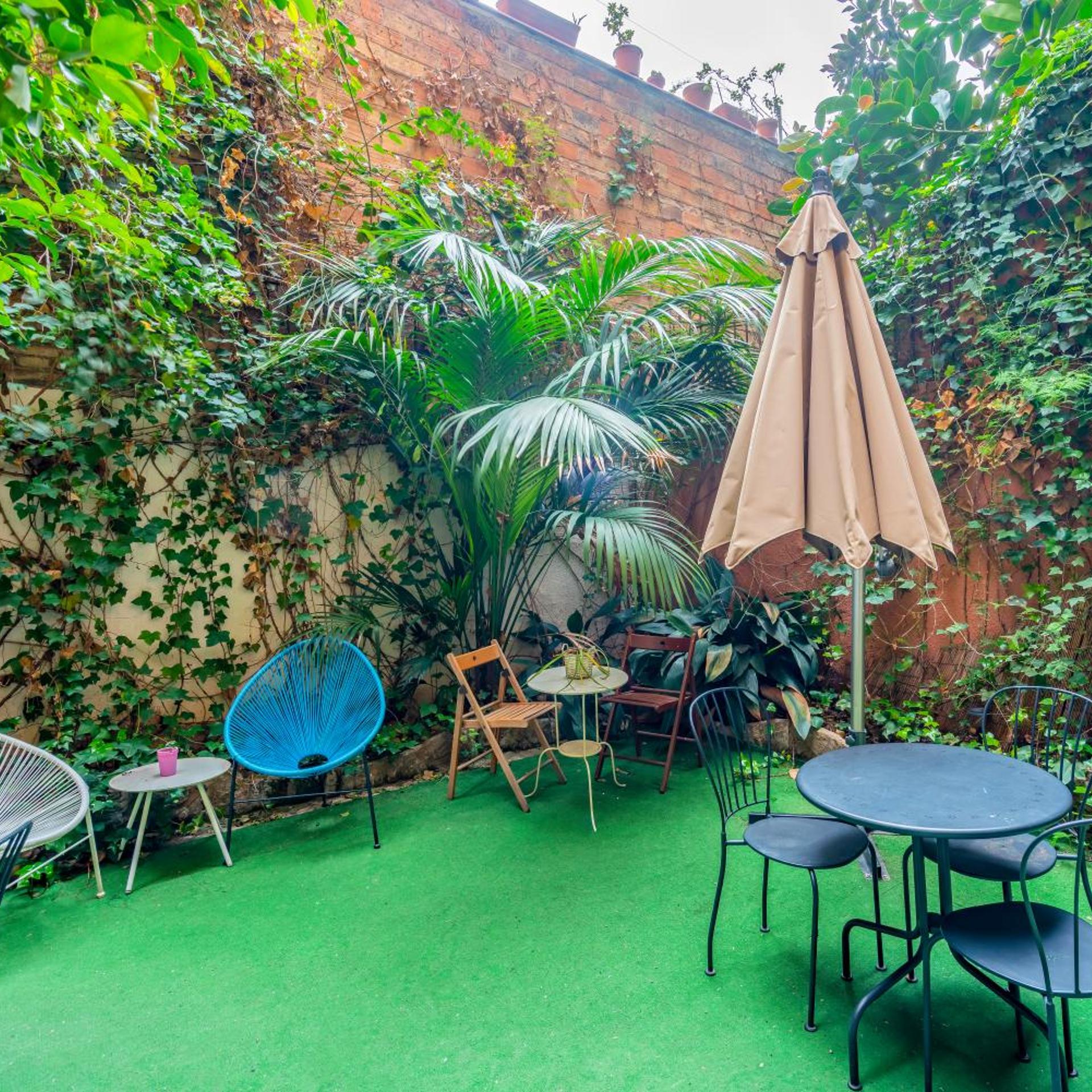 Casa Barcelo Hostel 51/55