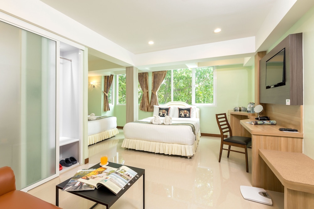 RoomQuest Suvarnabhumi Airport Rom Klao 41/55
