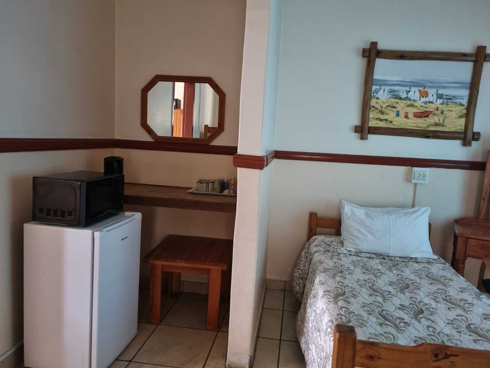 Emerald Guesthouse 24/70