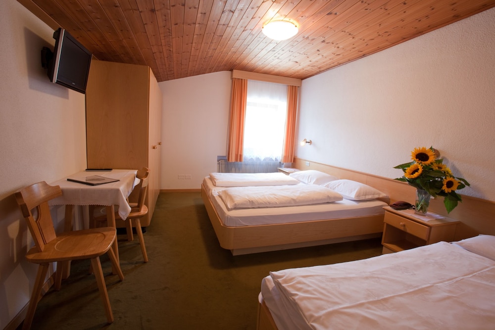 Hotel Ustaria Posta 16/47