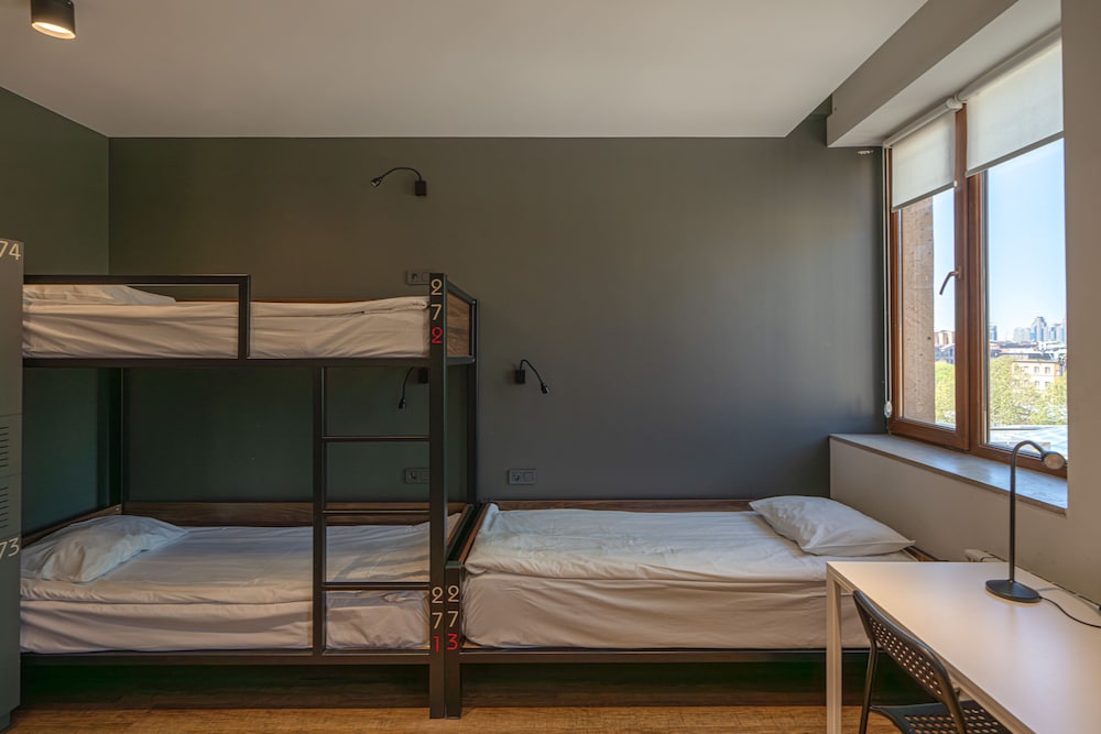 KANTAR HOTEL 17/50