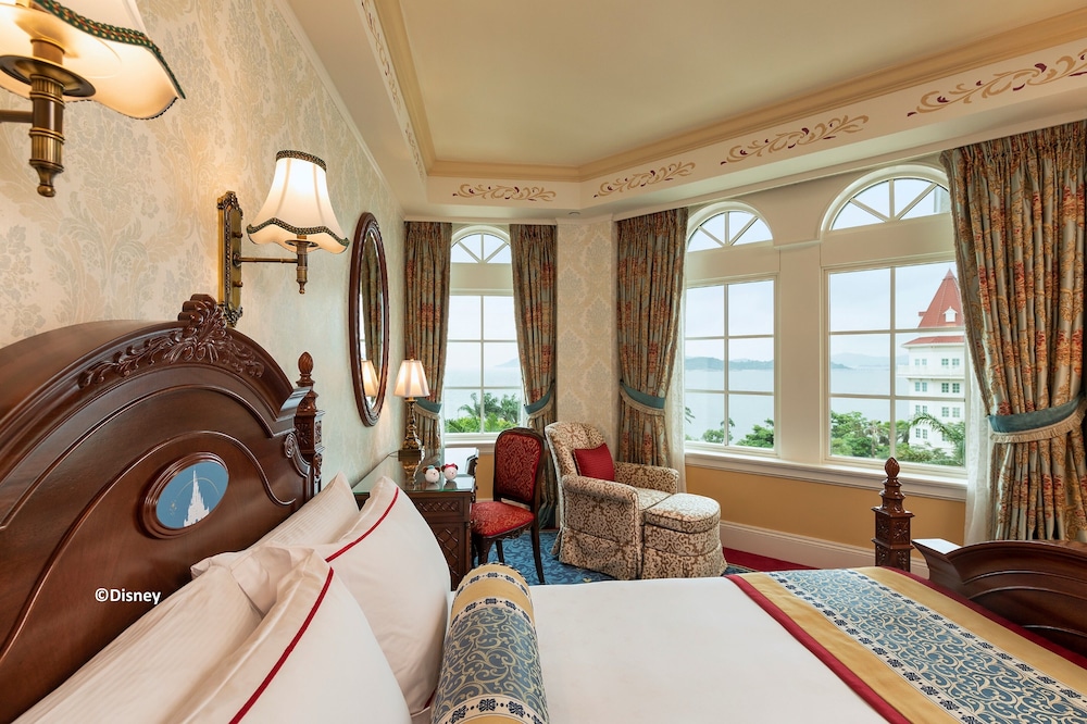 Hong Kong Disneyland Hotel 21/71