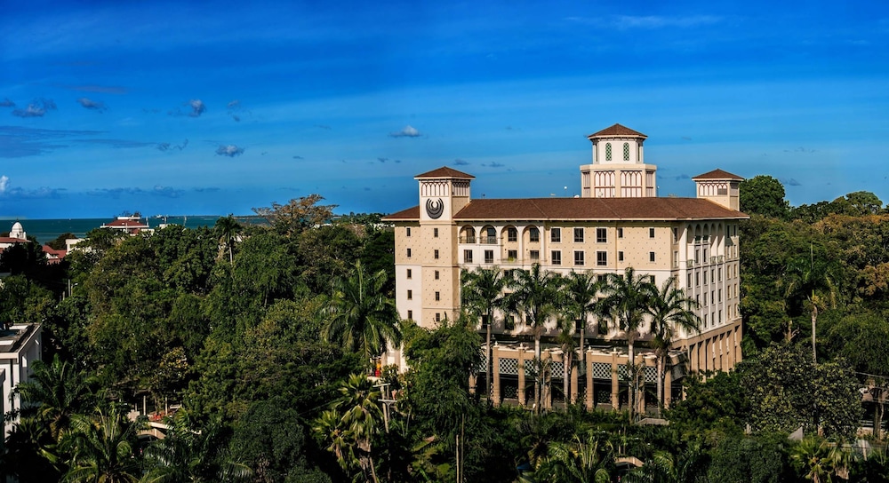Southern Sun Dar Es Salaam hotel 57/61