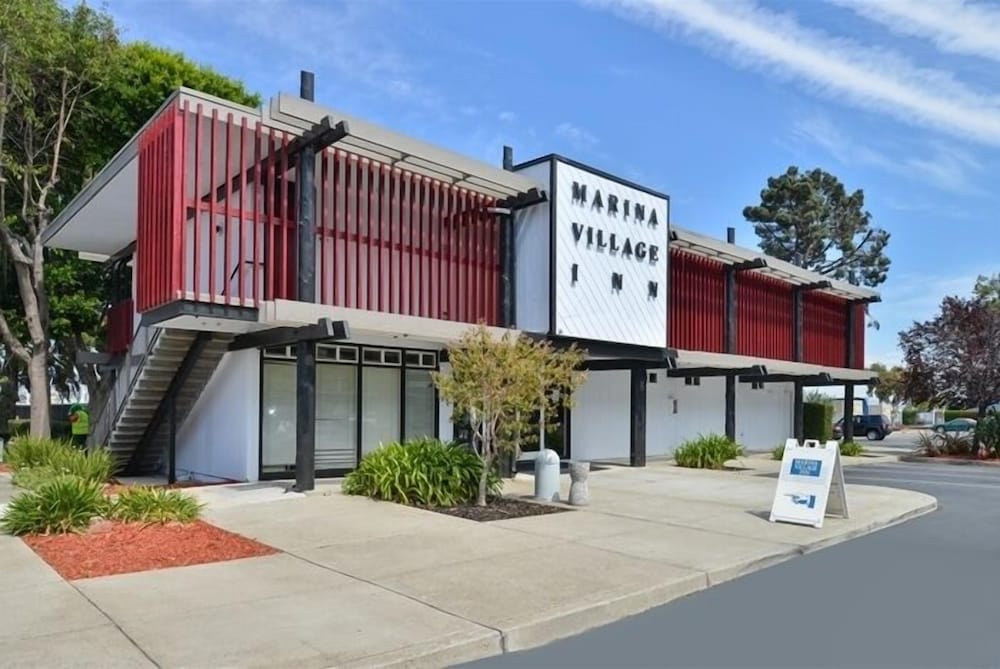 Marina Village Inn 4/50
