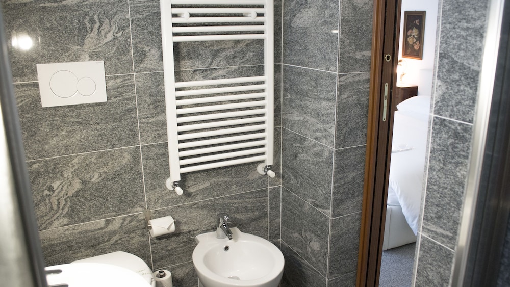 Aiello Suites Milan 28/33