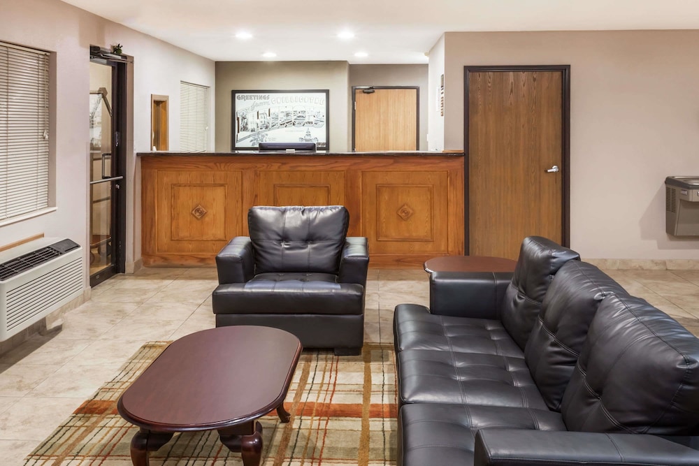 Econo Lodge Chillicothe IL 15/25