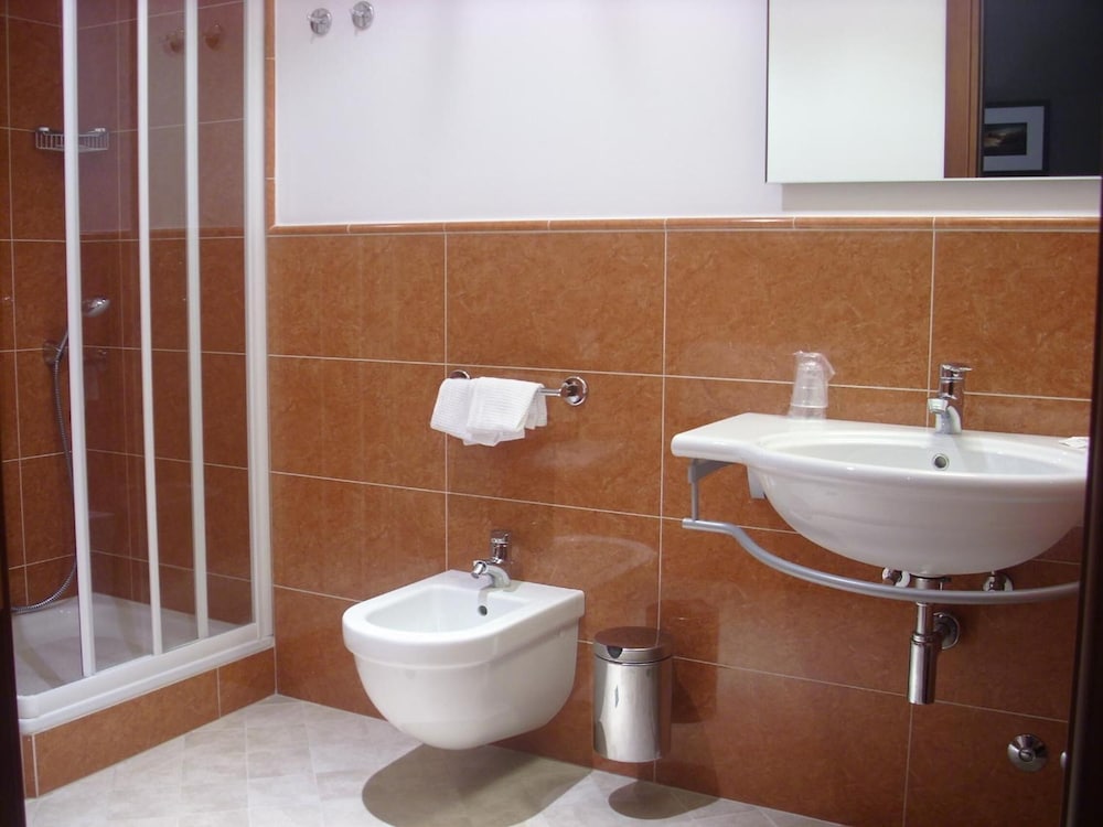 Hotel Taormina Roma 46/56