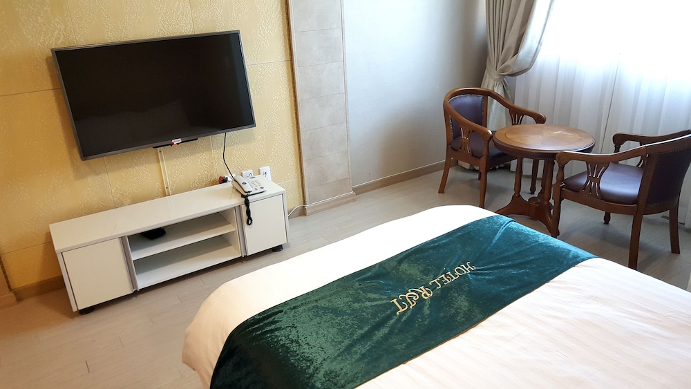 Hotel Joy 13/49