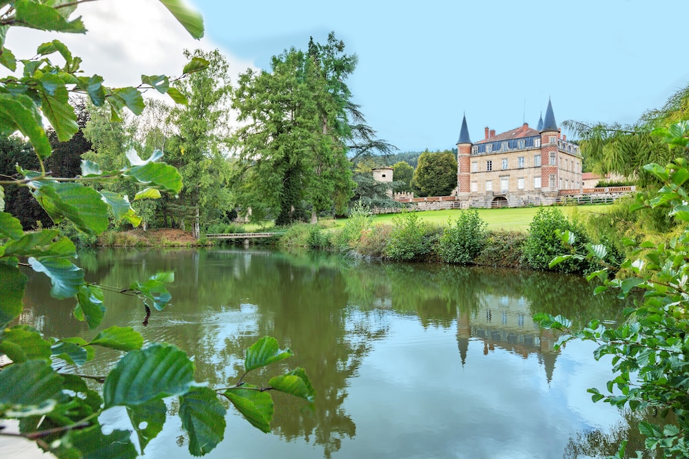 Demeures & Chateaux Domaine De Valinches 34/43