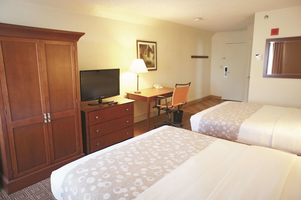 La Quinta Inn & Suites by Wyndham Stamford / New York City 16/59