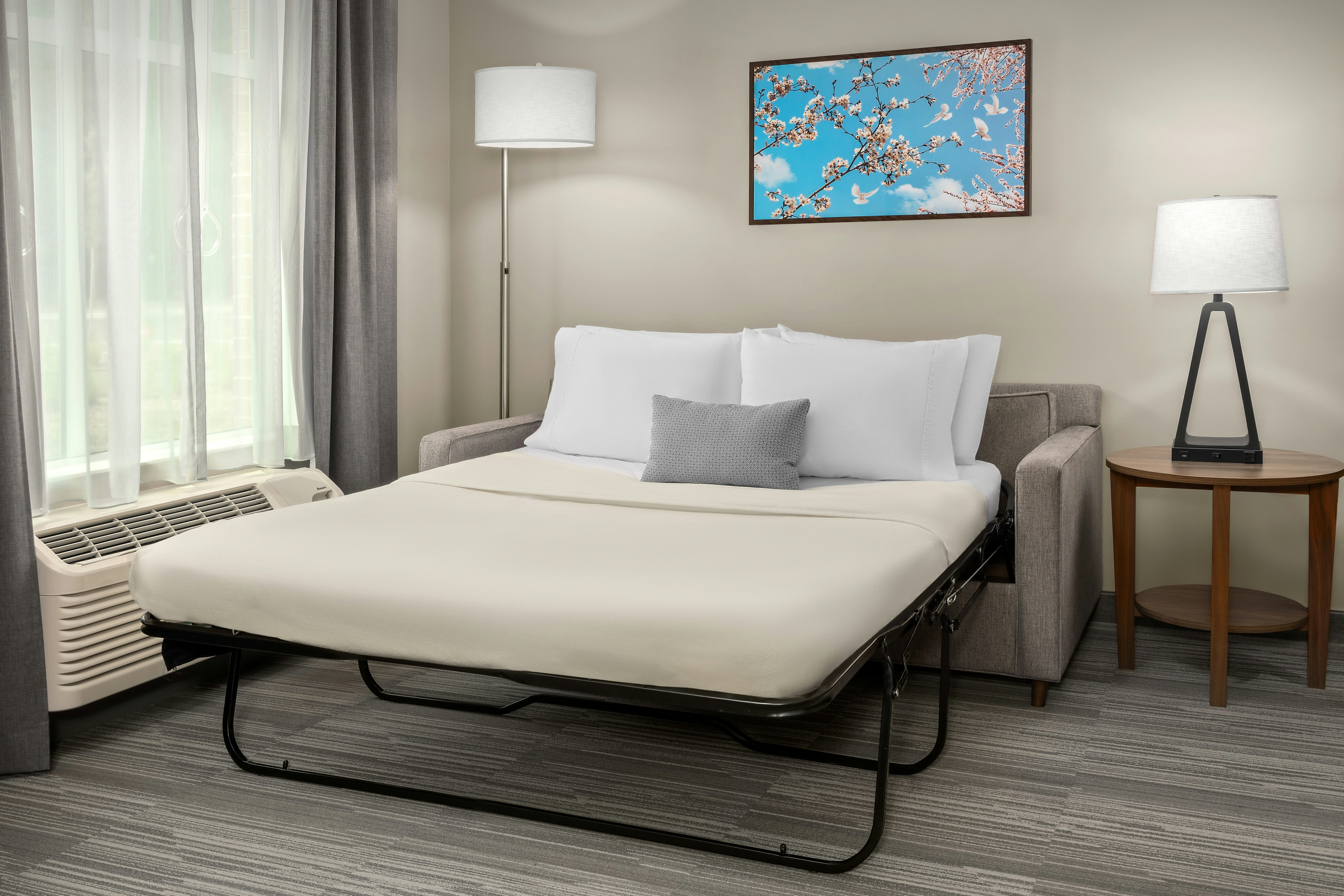 STUDIO, KING BED, ACCESSIBLE