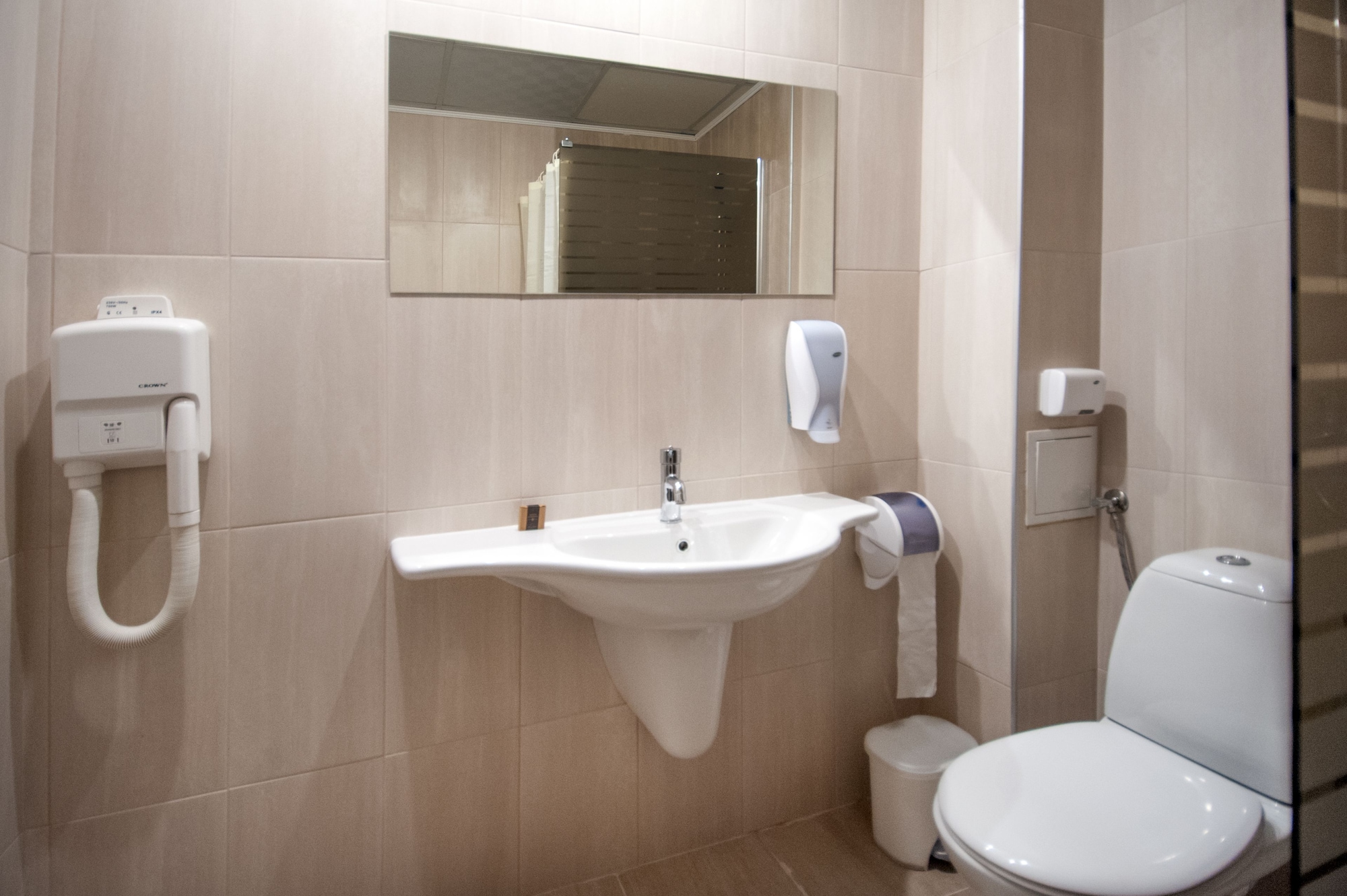 شقة أساسية بسرير مزدوج بشرفة بغرفة نوم واحدة، Mariner's Suites 5/5