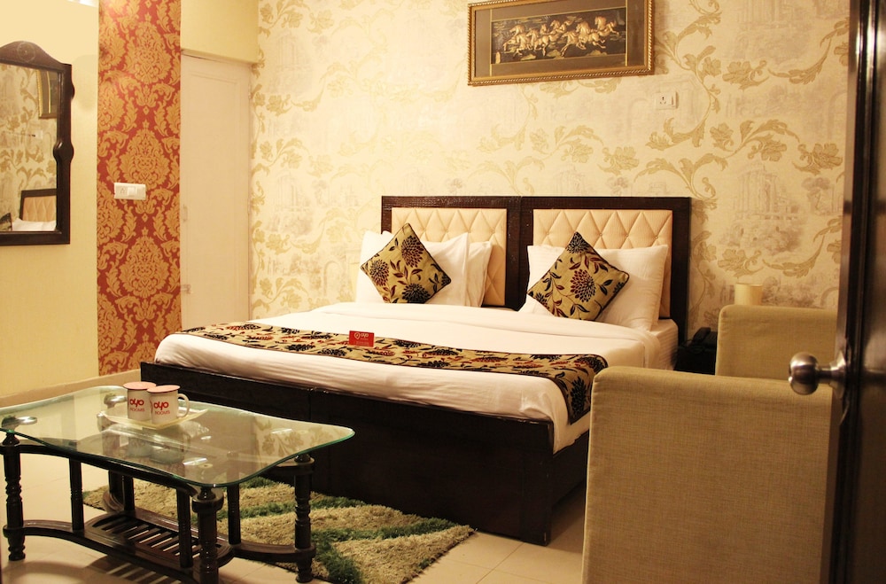 Oyo 2407 Hotel Gera's M1 7/17
