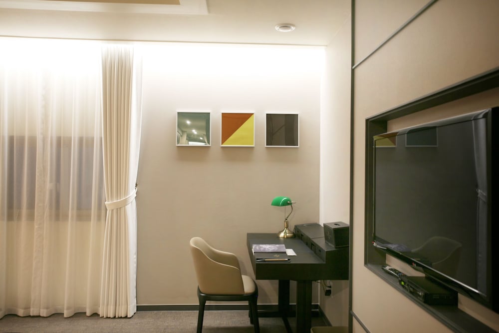 Polaris Hotel 47/51