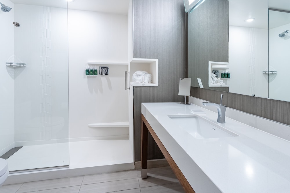 Courtyard by Marriott East Lansing Okemos 14/41