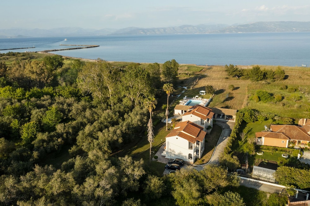 Parakladi Seaside Retreat 18/32