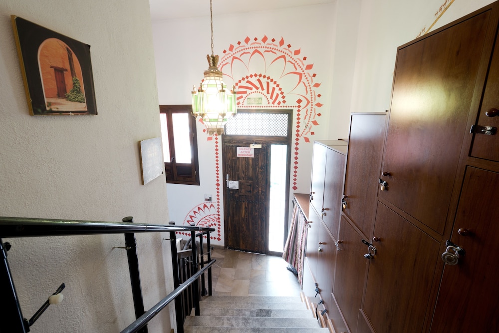 Oasis Backpackers Hostel Granada 8/50