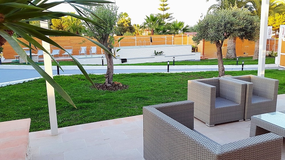 Sunset Bed And Breakfast Villa 33/56
