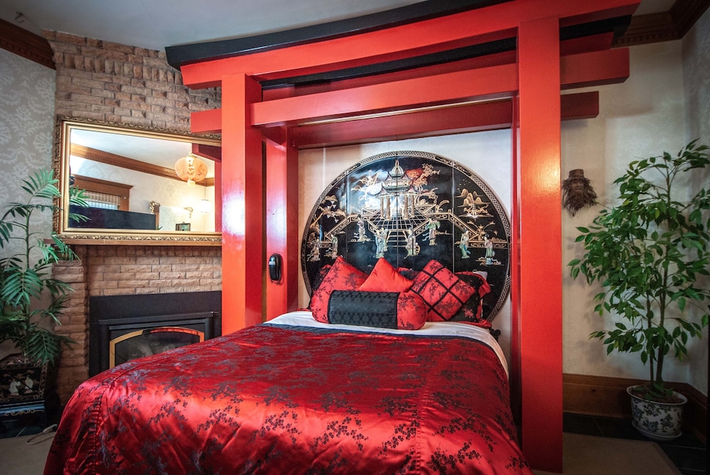 Oriental, Gardens, Queen Bed