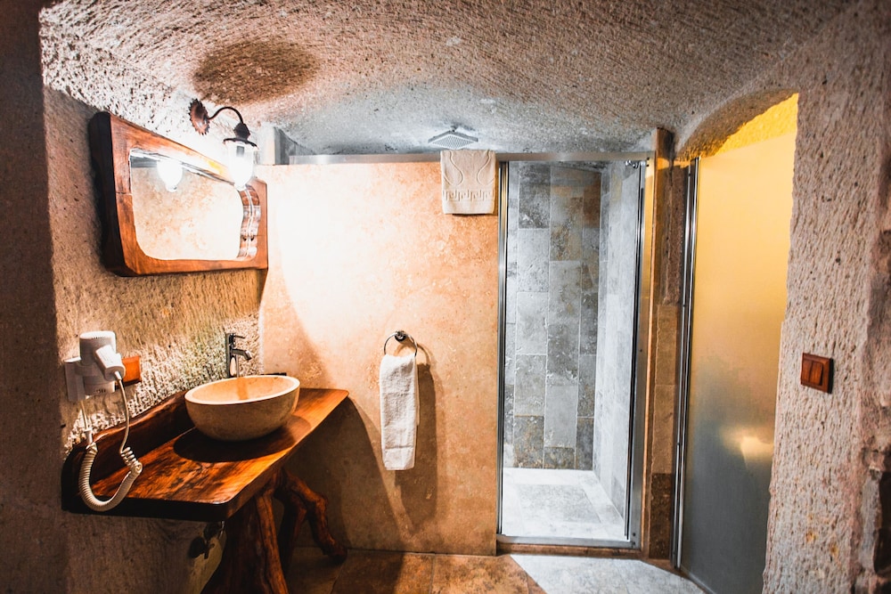 Apex Cave Hotel 61/61