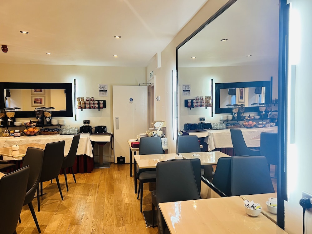 Hotel Cavendish 24/32