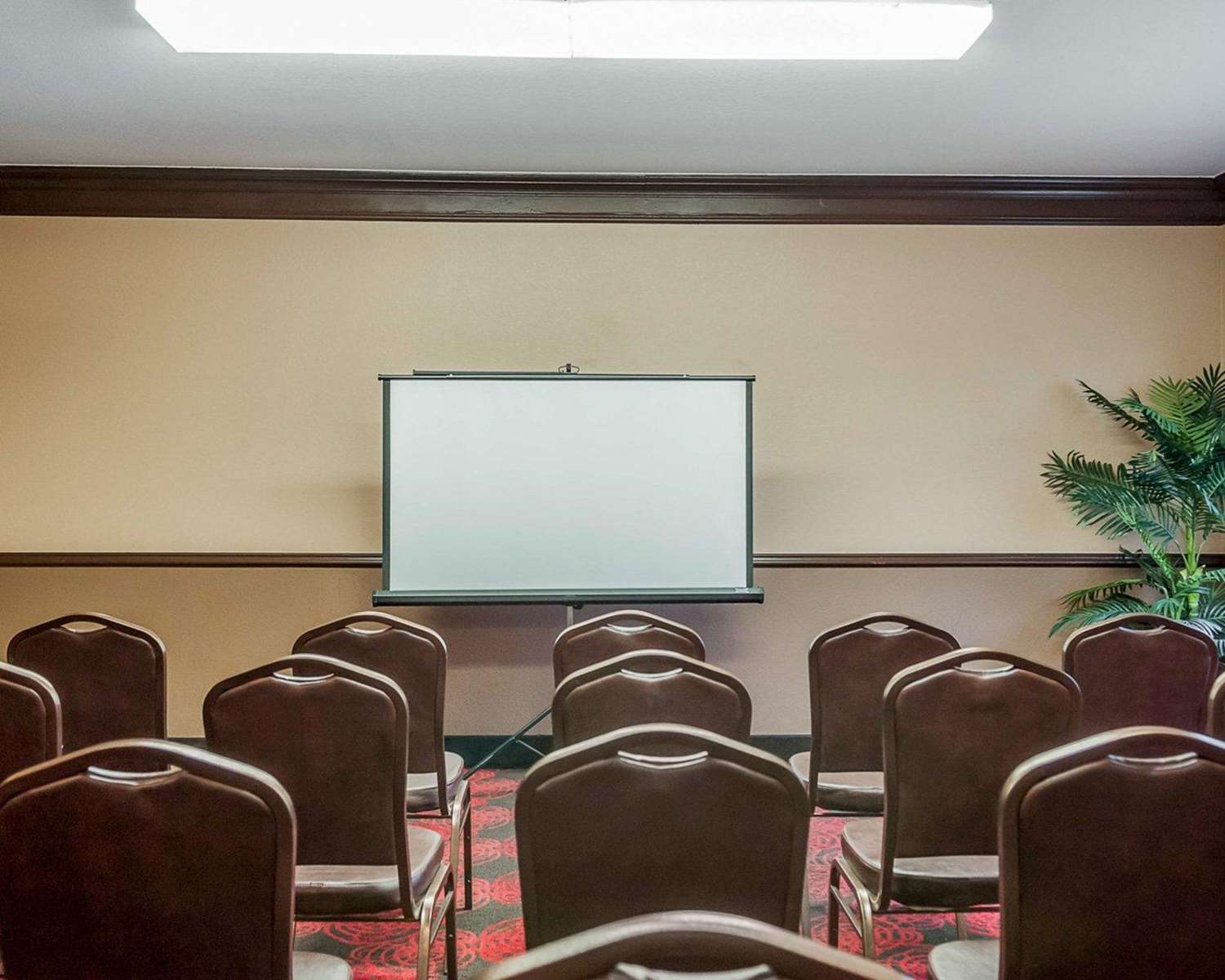 Quality Inn & Suites Albuquerque West 15/16
