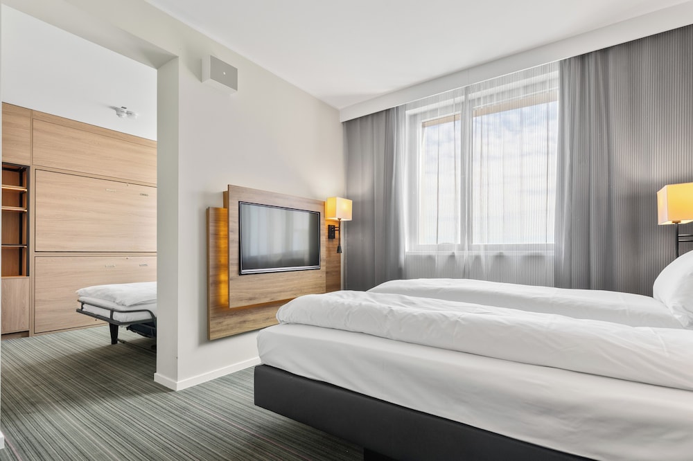 MOXY OSLO X 19/78