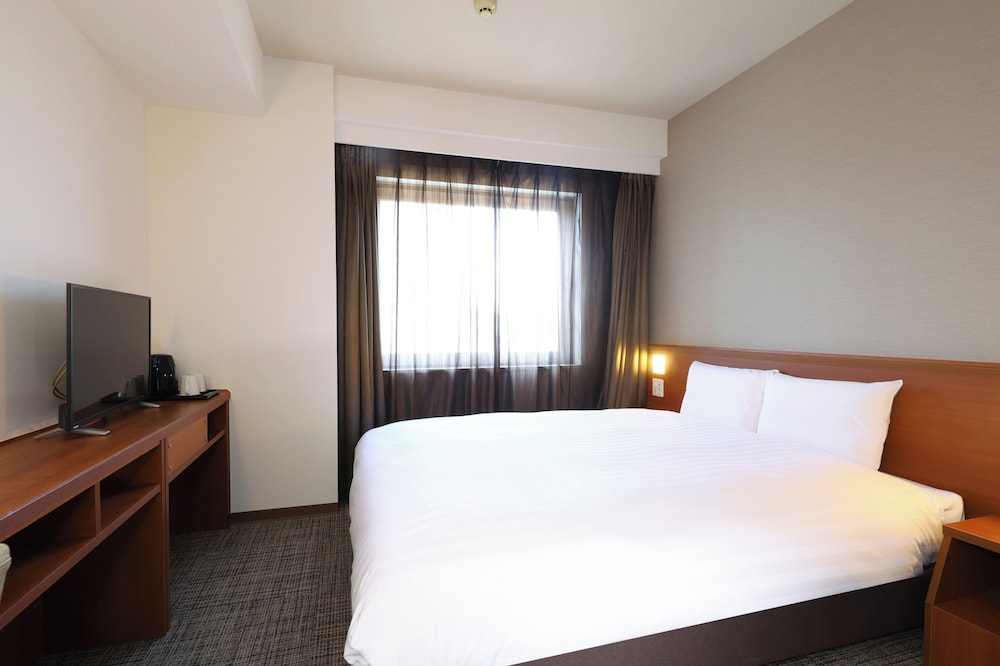 ROOM, QUEEN BED
