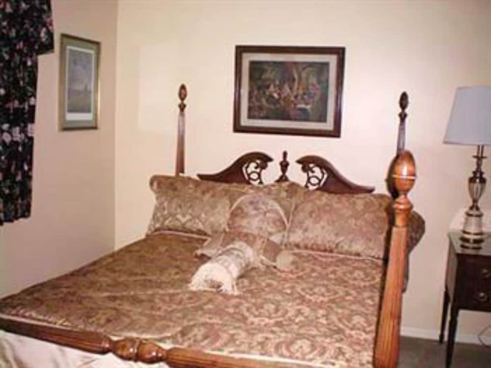 Montague Inn 38/73