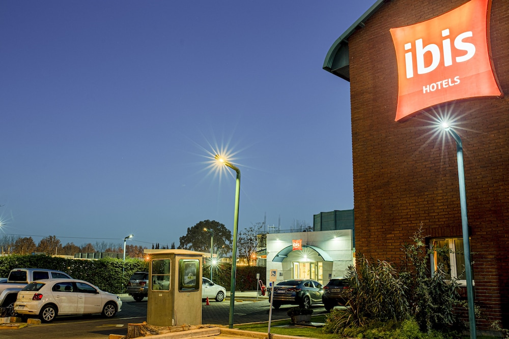 Ibis Mendoza 3/71
