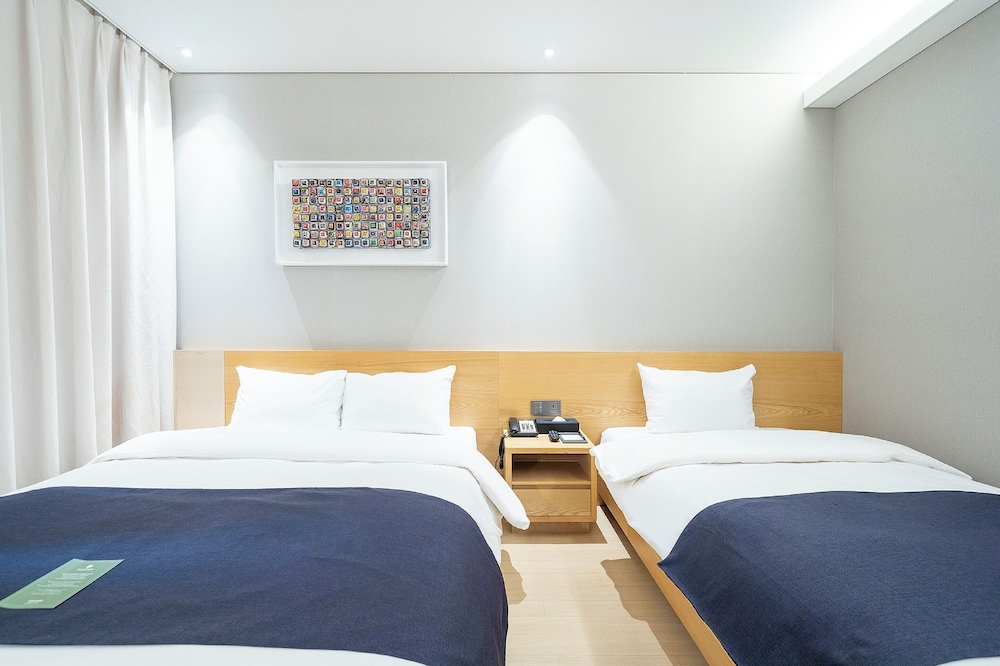 Gloucester Hotel Cheongju 8/37