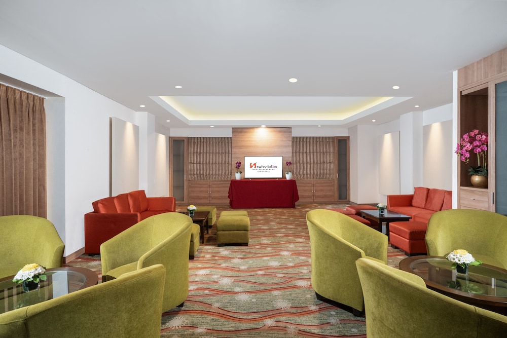 Swiss Belinn Manyar 51/75