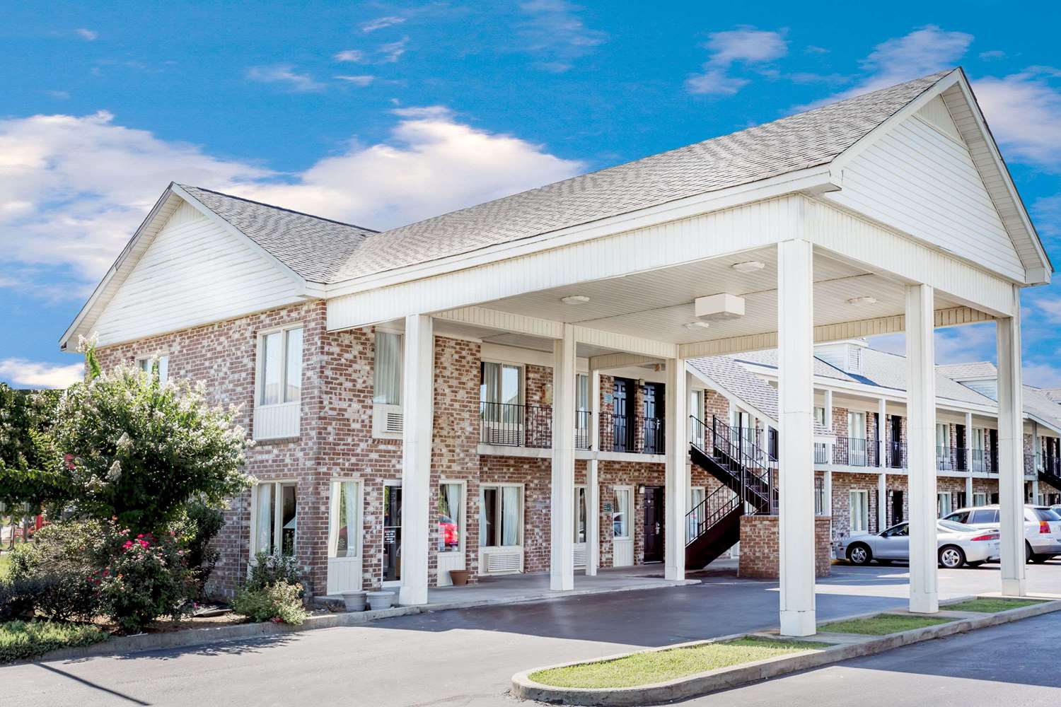 Days Inn by Wyndham Manning 2/16