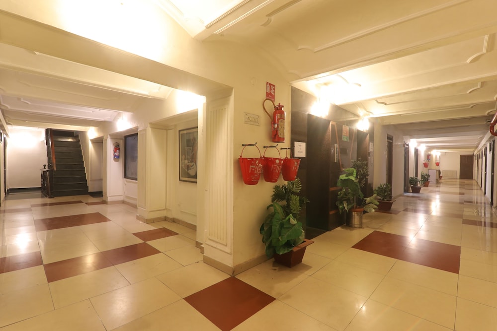 Mohan Hotel 10/33
