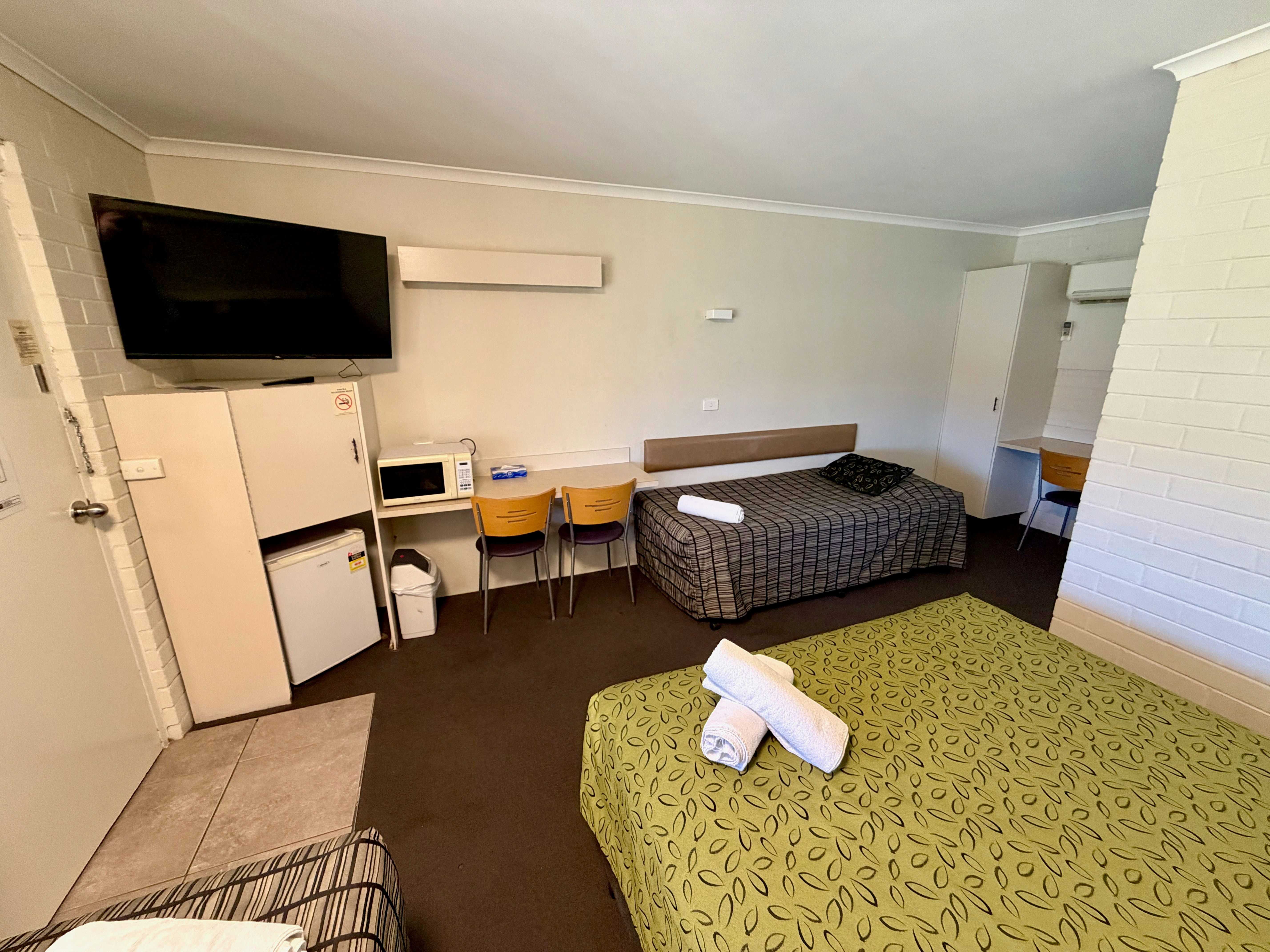 The Ashwood Motel 13/18