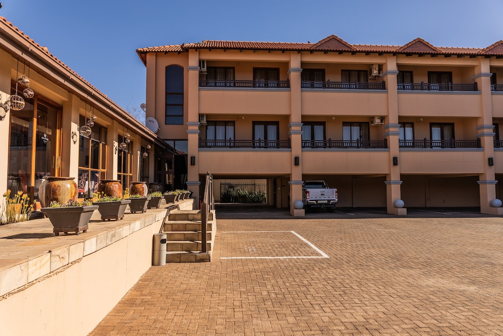 Anta Boga Hotel 28/34