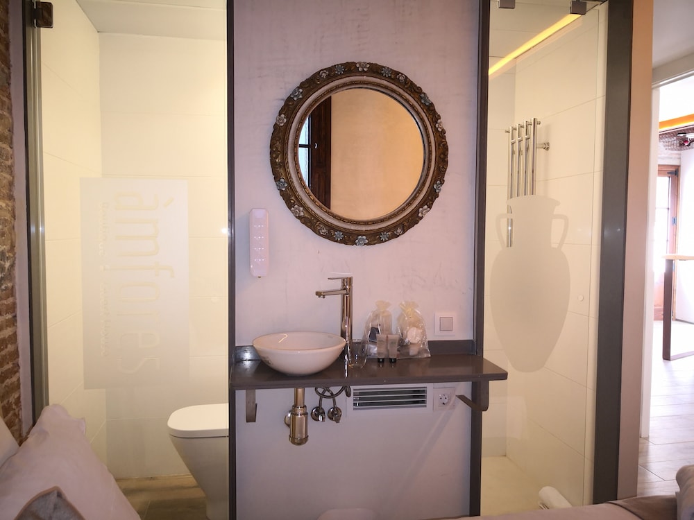 Amfores Boutique Guest House 57/65