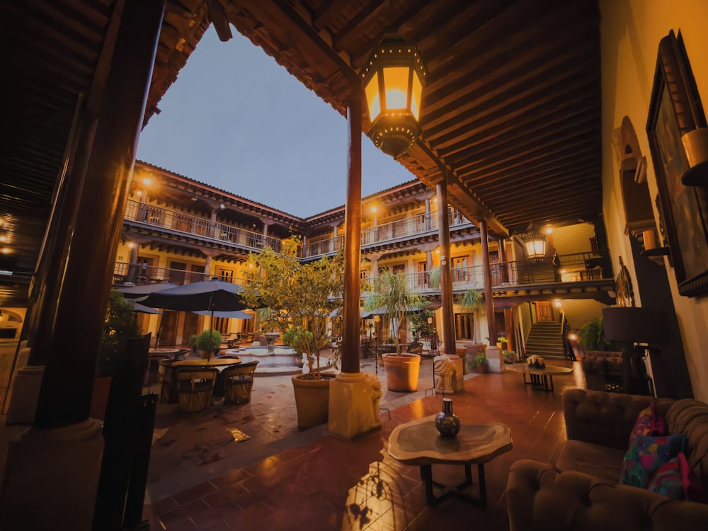 Hotel La Parroquia 48/82