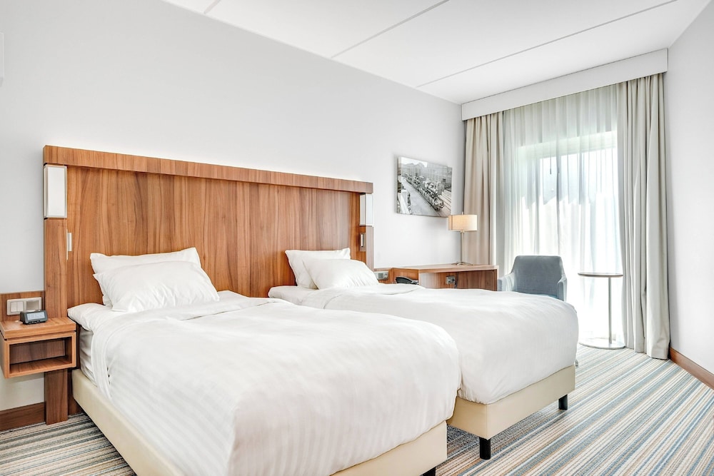 غرفة قياسية بسريرين منفصلين، Courtyard By Marriott Tampere City 2/5