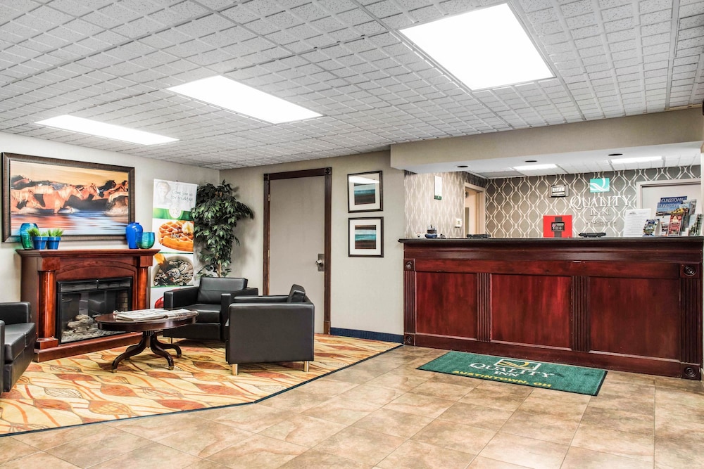 Quality Inn Austintown-Youngstown West 6/35