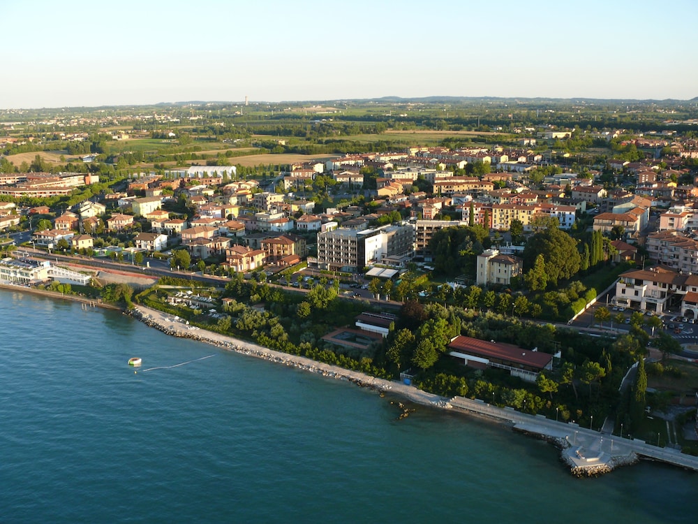 Hotel Acquaviva Del Garda 56/59